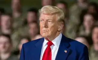 Президент США Дональд Трамп отправился в ближневосточное турне, в рамках которого он посетит Израиль и Египет для участия в церемонии. В связи с его визитом в Израиле были усилены меры безопасности.