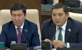 Конфликт в Мажилисе: Кошанов призывает к уважению в политических дебатах