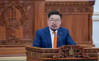 Премьер Монголии Гомбожавын Занданшатар ушел в отставку спустя четыре месяца