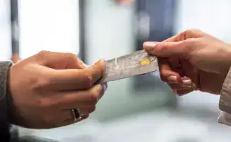 Новые правила пополнения карт в Казахстане: лимит 500 тенге