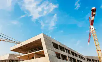 В Казахстане предложили ввести уголовную ответственность за нарушения строительных норм: депутат Аймагамбетов выступает за жесткие меры