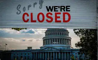 В ночь на 1 октября в США официально наступил шатдаун - приостановка работы федерального правительства. Это первый случай с 2019 года.