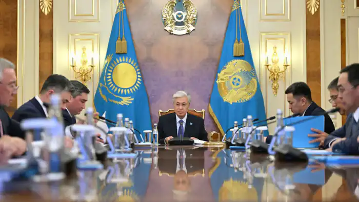 Токаев инициирует меры по борьбе с инфляцией и повышению доходов граждан Казахстана на международной арене