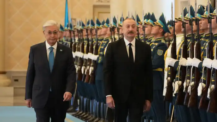 Токаев и президент Азербайджана обсудили сотрудничество в Акорде