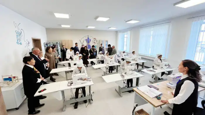 В Аягозе прошел день открытых дверей в новой средней школе №11 'Келешек мектеп': 'Школа будущего – безбарьерная'