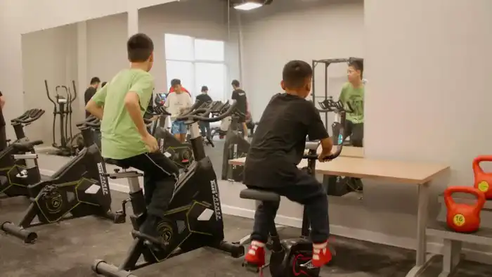 Новый физкультурно-оздоровительный комплекс открыли в столичном районе Алматы (9)