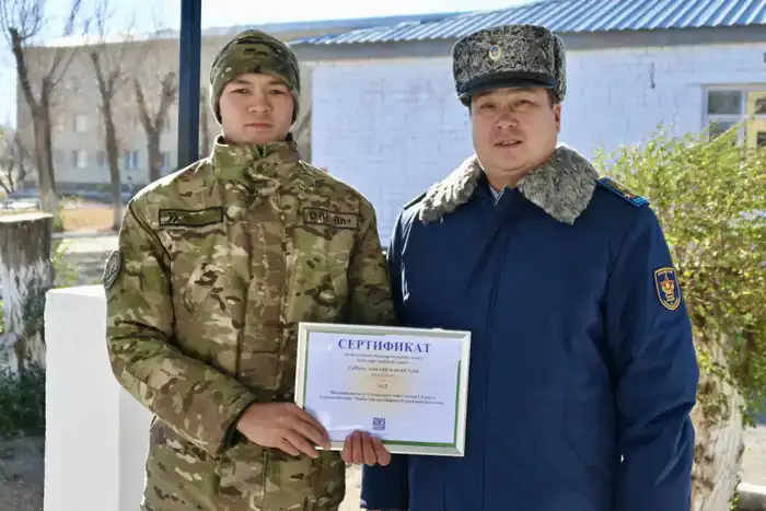 В Алатау проводили домой солдат срочной службы (3)