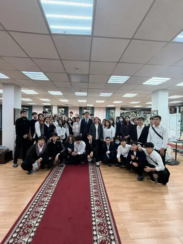 Столичные школьники открыли для себя мир минералов и ценности государственной службы (9)