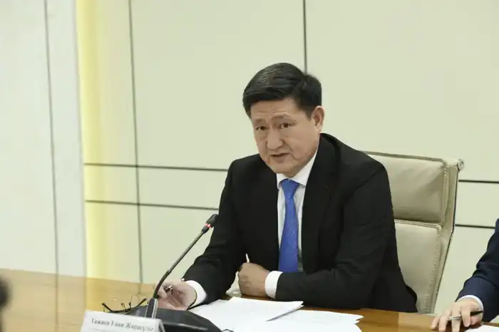 В Астане состоялось очередное совещание с застройщиками по соблюдению законности на стройках (6)