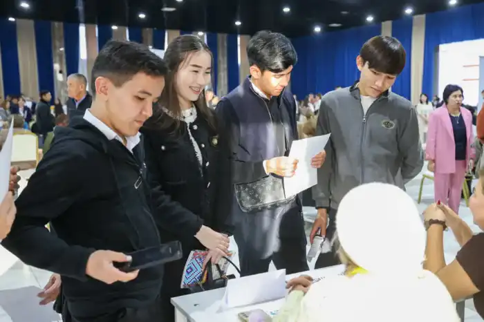 В Шымкенте развернулась ярмарка возможностей: 2000 рабочих мест ждут своих хозяев