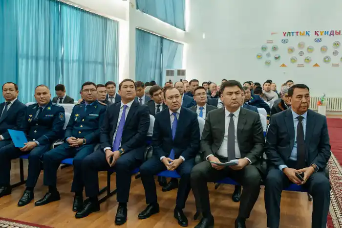 Серик Шапкенов встретился с жителями Макатского района (3)