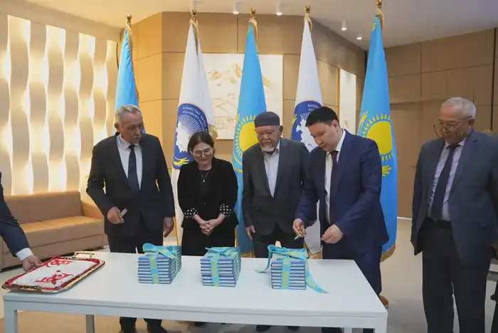 Круглый стол в Туркестане национальный дух патриотизм сохранение ценностей