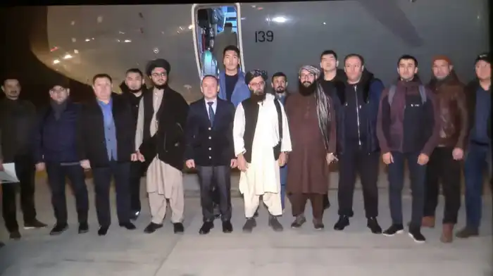 Казахстан протянул руку помощи Афганистану: гуманитарная миссия с врачами и медицинскими материалами