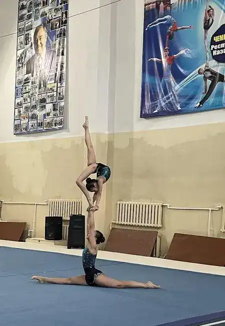 В Караганде проходит чемпионат РК по спортивной акробатике с участием более 80 спортсменов