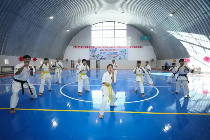 Нурдаулет Килыбай принял участие в открытии нового спортивного комплекса в Тупкараганском районе (9)