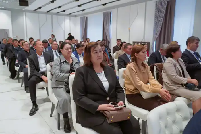 Внедрение искусственного интеллекта в образование: бесплатные курсы для повышения квалификации учителей в Туркестане