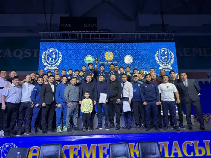 Боксеры ВКО завоевали медали на чемпионате Казахстана