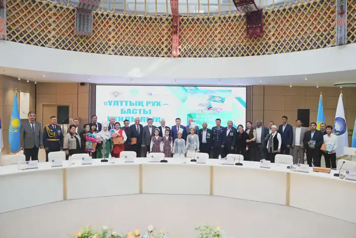 В ТУРКЕСТАНЕ ПРОШЕЛ КРУГЛЫЙ СТОЛ НА ТЕМУ «НАЦИОНАЛЬНЫЙ ДУХ – ГЛАВНАЯ ЦЕННОСТЬ» (4)