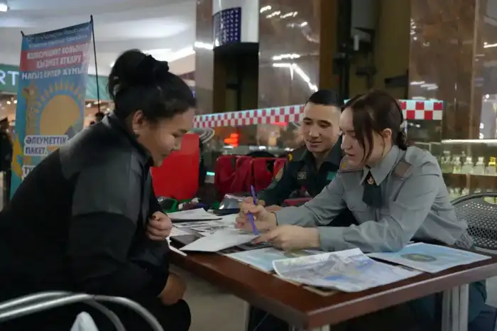 Офицеры Министерства обороны встретились со школьниками и молодежью в Северо-Казахстанской области