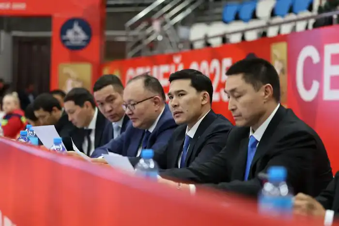 Первый день чемпионата Казахстана по дзюдо: Ербол Мырзабосынов наградил победителей