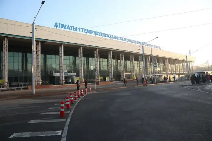 Алматы–1: Вокзал обретает новую жизнь под заботливым взглядом Дархана Сатыбалды