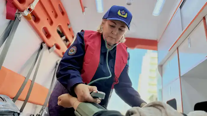 Герой из МЧС: фельдшер Дана Доскалиева