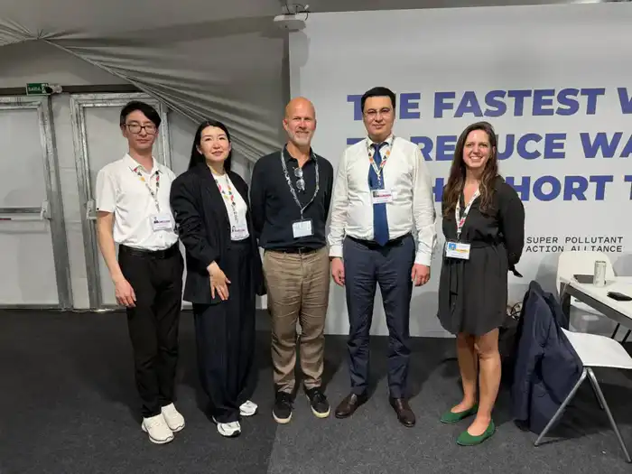 Проведена двусторонняя встреча вице-министра экологии и природных ресурсов РК Мансура Ошурбаева с директором программы CATF Джонатаном Бэнксом (3)