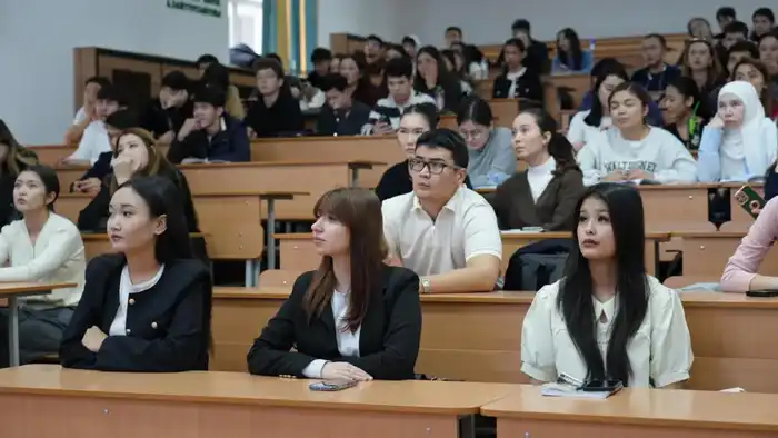 «Таза Қазақстан»: в Астане прошла лекция на тему «Экологическая чистота и гармония духовной чистоты»