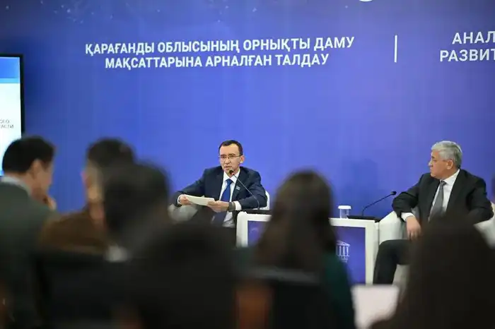 Спикер Сената встретился с работниками предприятий Карагандинской области и выступил с лекцией перед молодёжью (4)