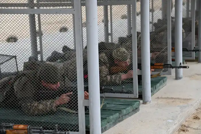 Обучение морских пехотинцев в Актау: важный шаг к подготовке современных воинов