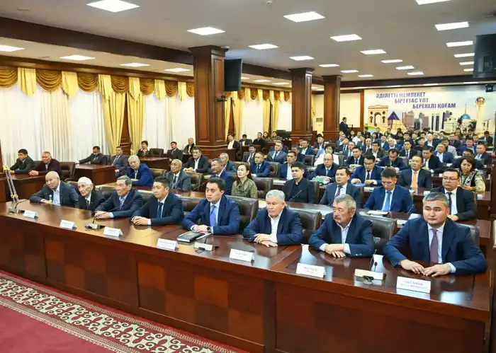 Лучшие работники дорожной отрасли получили награды за свой труд