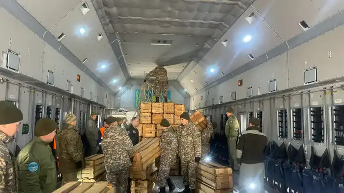 Казахстан оказывает гуманитарную помощь Афганистану после землетрясения