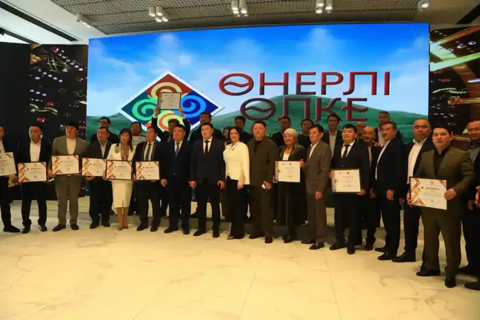 Туркестан наградил победителей фестиваля искусств