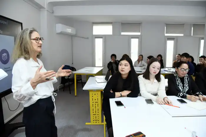Международный эксперт Клеа Фернандез представила методику Lesson Study в Казахстане