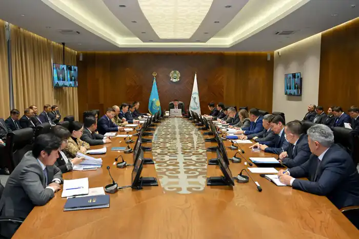 Обсуждение мер по обеспечению безопасности автодорог в зимний период