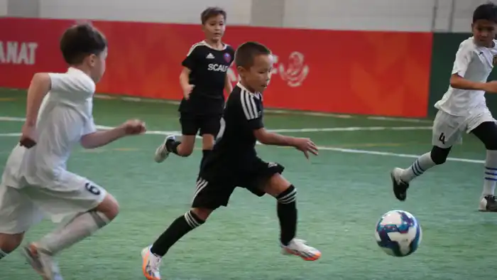 Зимний сезон детской футбольной лиги Карагандинской области стартовал с участием 140 команд