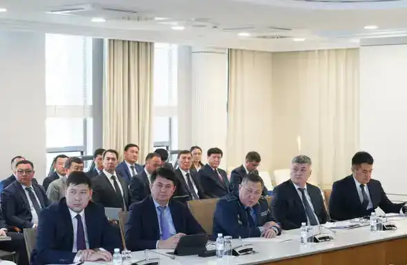 В ТУРКЕСТАНСКОЙ ОБЛАСТИ УСИЛЕНА БОРЬБА С НЕЗАКОННЫМ ВЫВОЗОМ ГОРЮЧЕ-СМАЗОЧНЫХ МАТЕРИАЛОВ