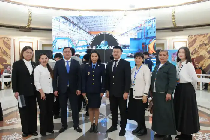 В Алматы состоялась общегородская ярмарка вакансий в рамках Года рабочих профессий (3)