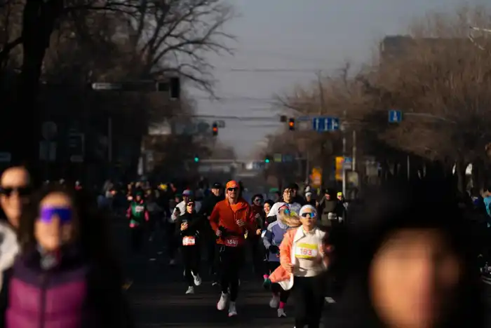 2500 участников из 20 стран: в Алматы состоялся финальный забег сезона 2025 года – City Run (3)