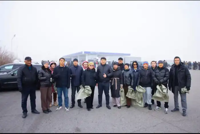 В рамках экологической акции «Таза Қазақстан» был проведён субботник вдоль автодороги «Алматы – Қонаев» (2)