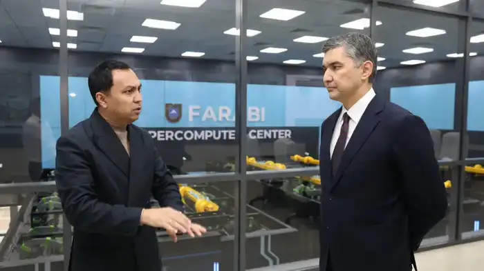 Суперкомпьютер КазНУ станет ядром исследований и ИИ-разработок для энергетики (4)