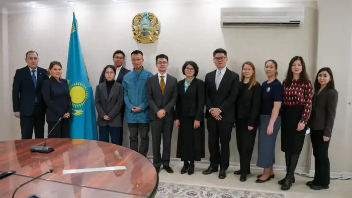 Состоялась встреча председателя Комитета по правам интеллектуальной собственности Шолпан Абдреевой с представителями компании «Xiaomi Technologies Kazakhstan» (7)