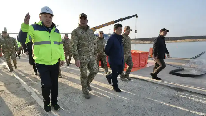 Глава МЧС посетил морской отряд «Теңіз жасағы» (2)