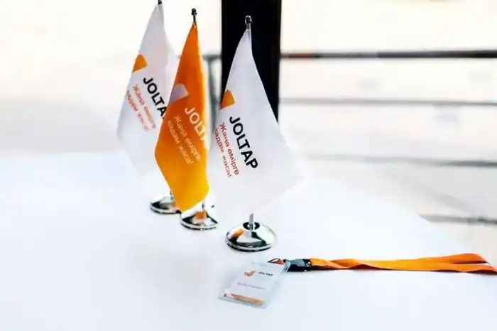 Многодетная мама из Астаны освоила профессию продавца-кассира и устроилась на постоянную работу