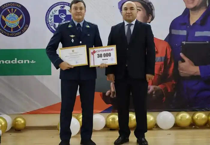 Премии лучшим молодым специалистам вручили в Нуринском районе (2)