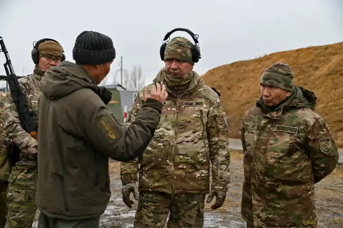 Кузница мастерства: инструкторы Сухопутных войск осваивают современные боевые стратегии