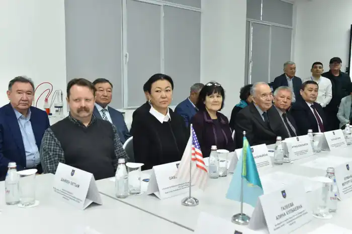 В КАЗНУ ОТКРЫЛИ КАЗАХСТАНСКО-АМЕРИКАНСКИЙ ЦЕНТР ПО ИССЛЕДОВАНИЮ ЦИТОМАТРИЦЫ (4)