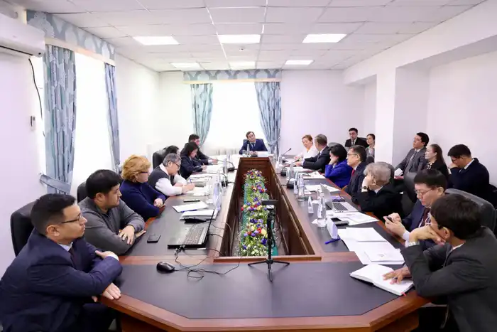 В Академии правосудия при Высшем Судебном Совете состоялась диалоговая площадка «Ашық алаң» на тему «Судебная защита прав и свобод человека, гражданина и личности в уголовной юстиции» (7)