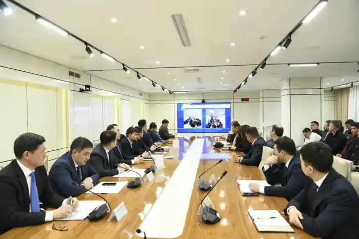 В Астане состоялось очередное совещание с застройщиками по соблюдению законности на стройках (4)