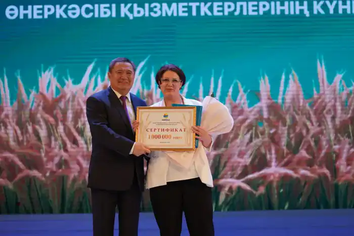 Рекордный урожай и громкое признание: в Акмолинской области наградили лучших аграриев (9)